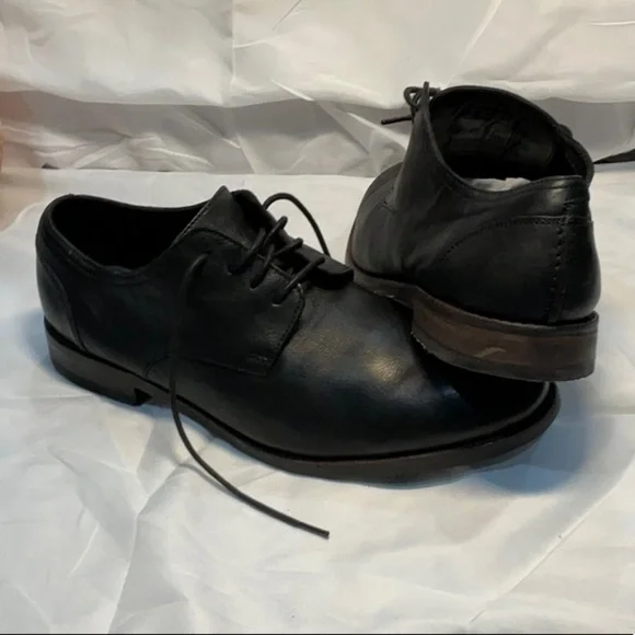 Classic Black Men's Dress Shoes - Picture 2 of 4